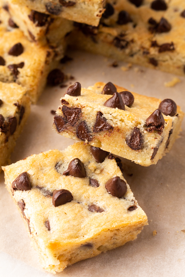  easy chocolate chip cookie bars